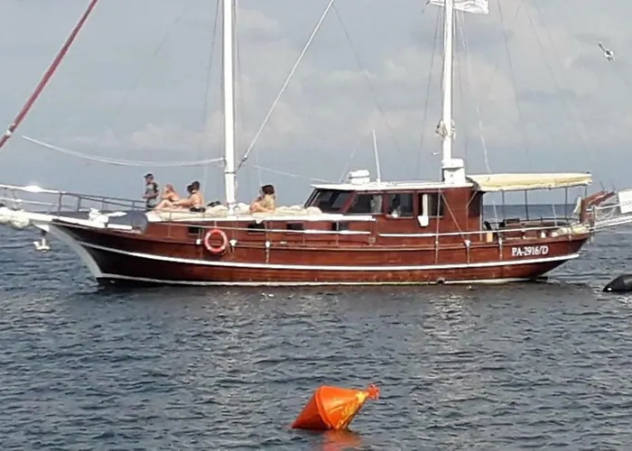 Bateau-hôtel Osman Aga Palerme