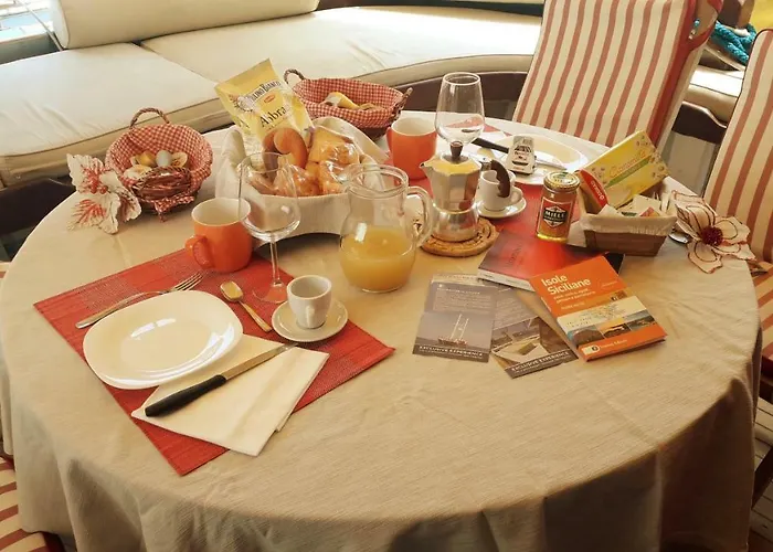 Osman Aga Bateau-hôtel Palerme