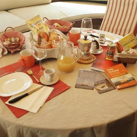 Osman Aga Úszó hotel Palermo